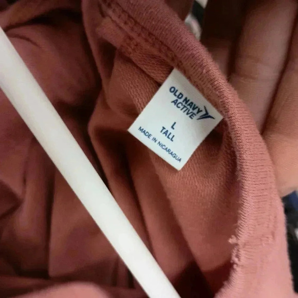 Long sleeve open back size large Old Navy athletic tee - Picture 4 of 4